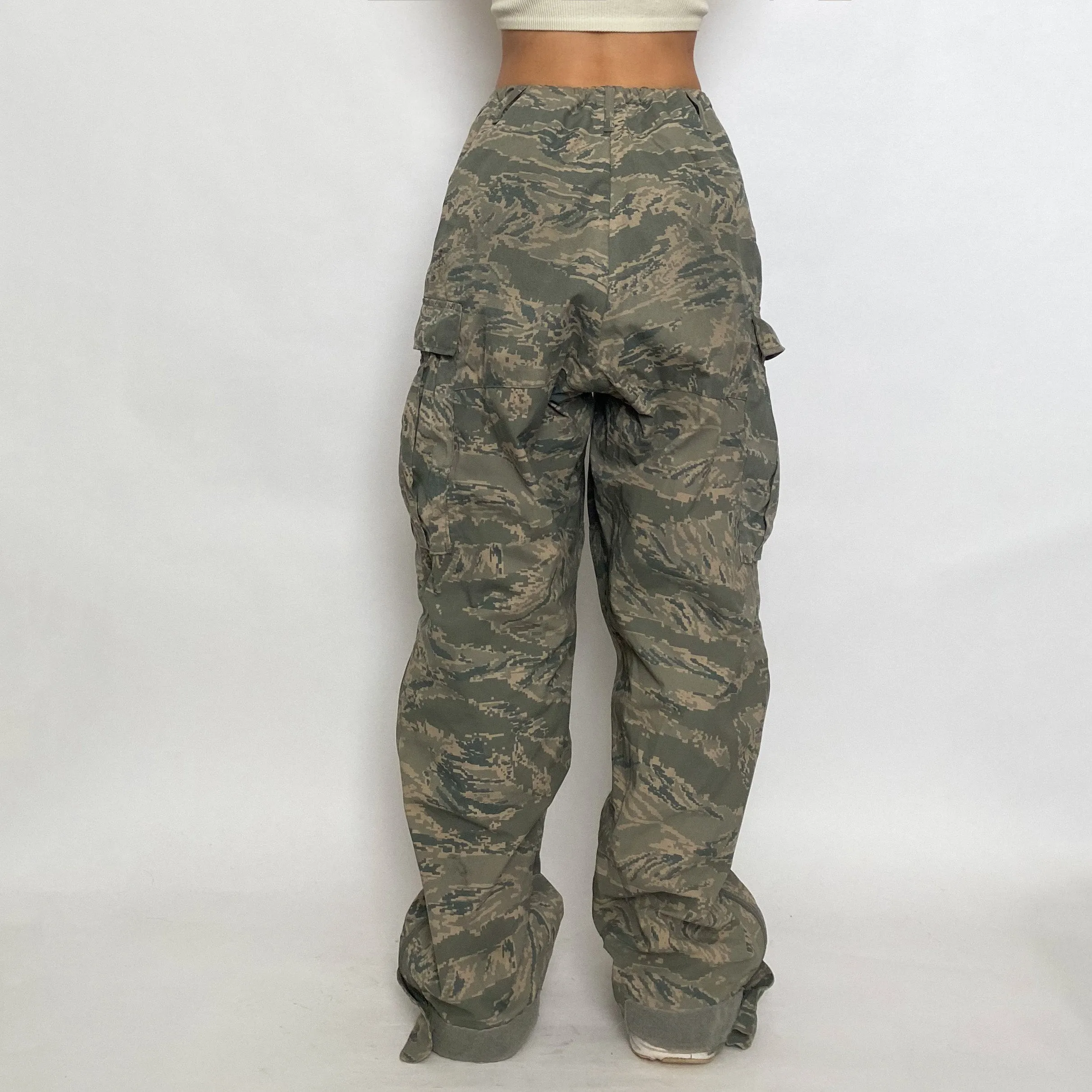 camo bungee nylon pants - medium