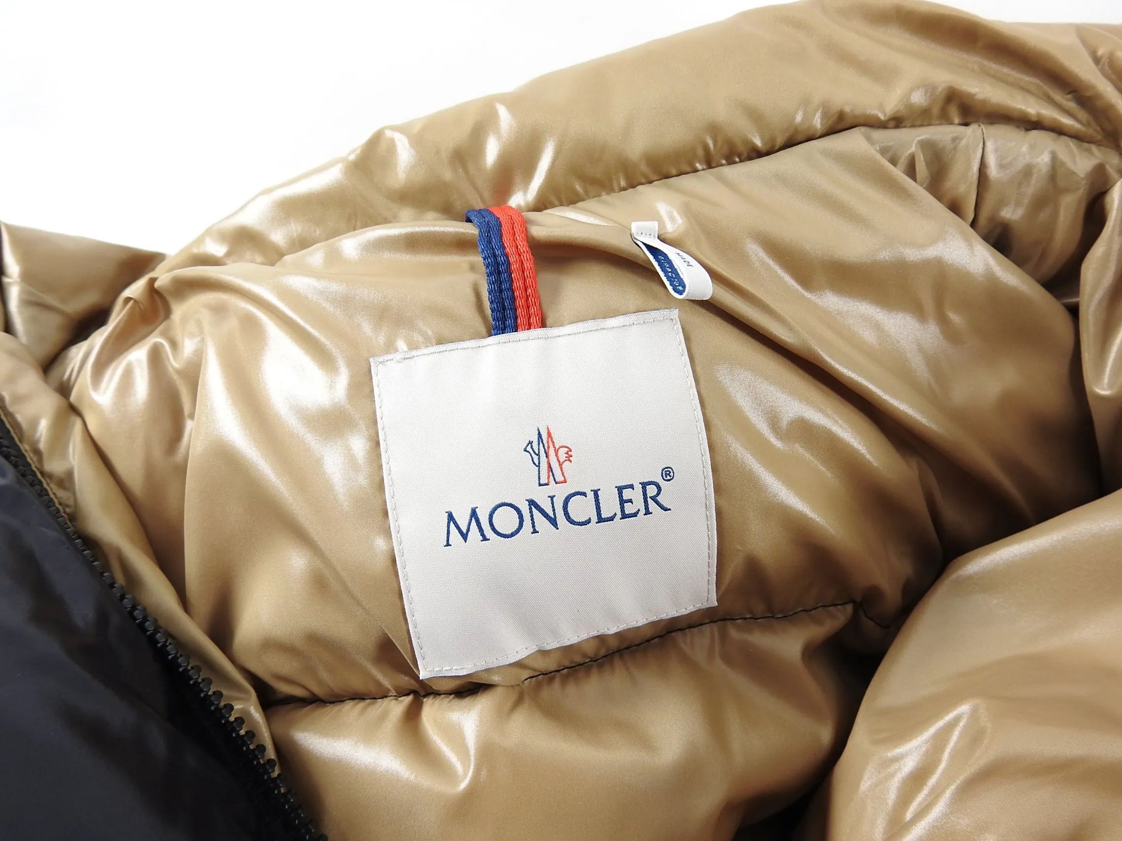 Moncler Parana Black Lacquer Puffer Jacket - S