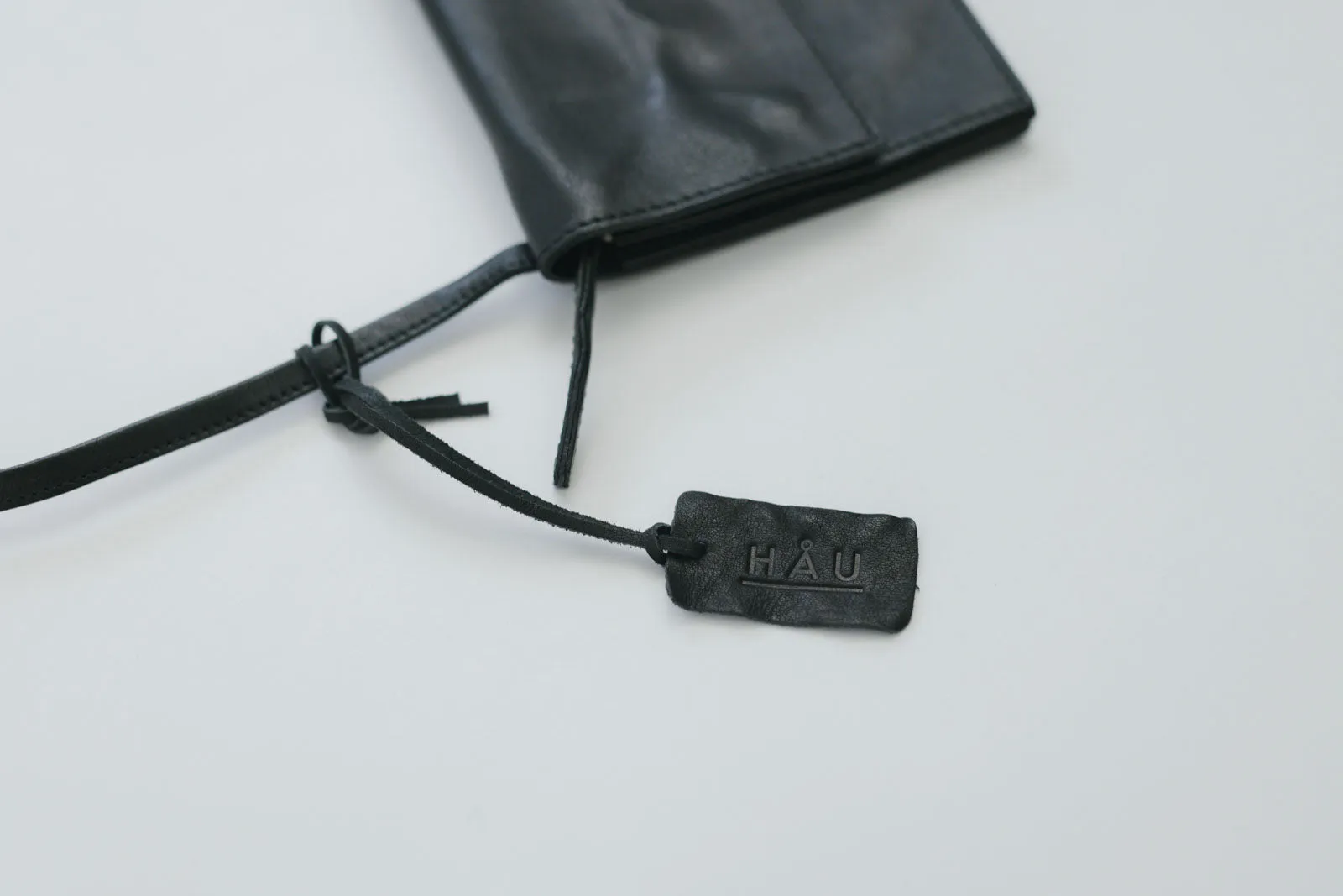 【SALE】 HAU ポーチ”noir” ブラック