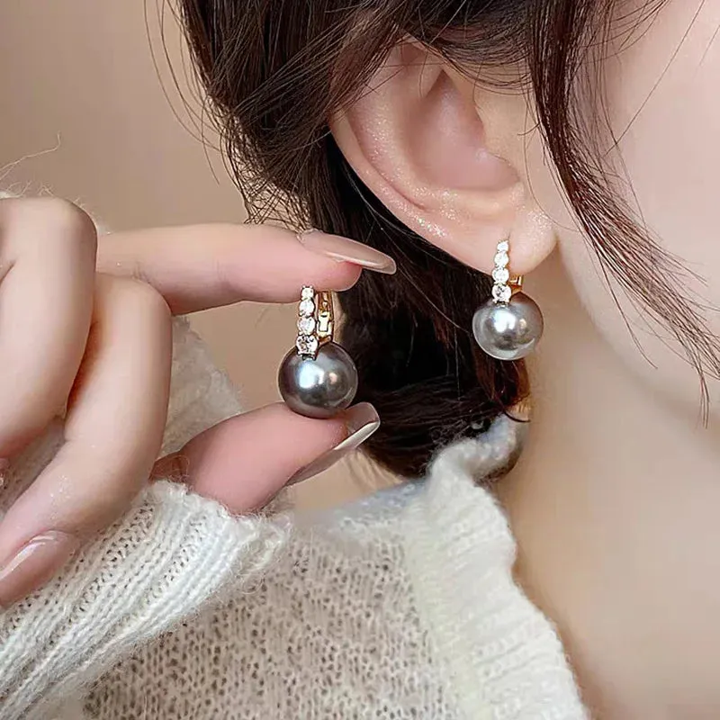 South Fashion Light Luxury Simple Classic Pearl Women Birthday Party Gift Stud Earring