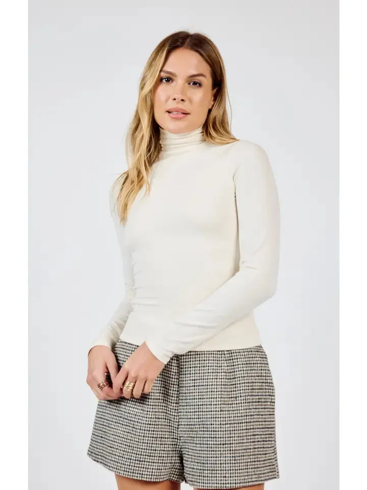 TURTLENECK TOP